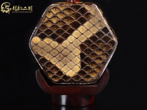 【已售】龍韻高級(jí)紫檀二胡8176 琴詩(shī)